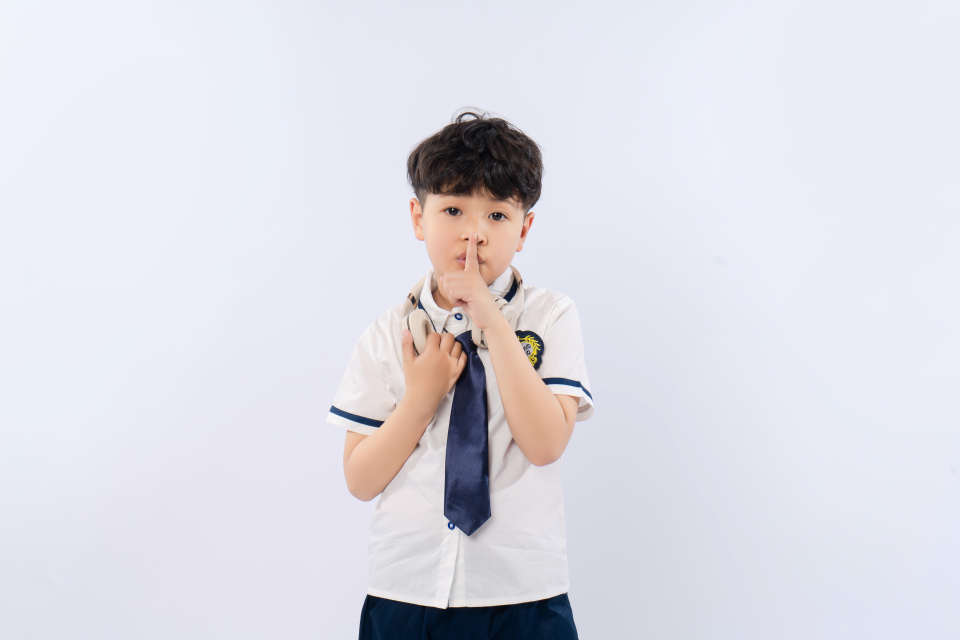 大气可爱的小男孩高清图