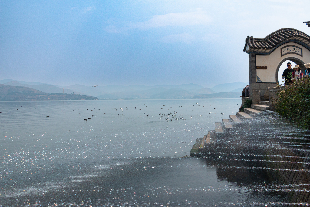 古典廊厅风光图版权图片下载