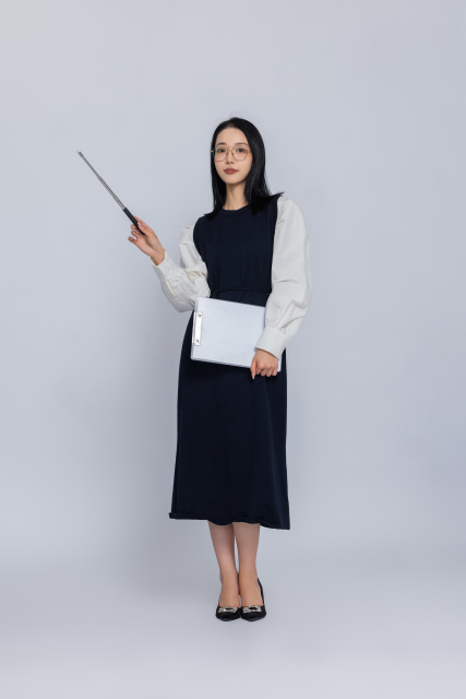 干练的数学老师高清图