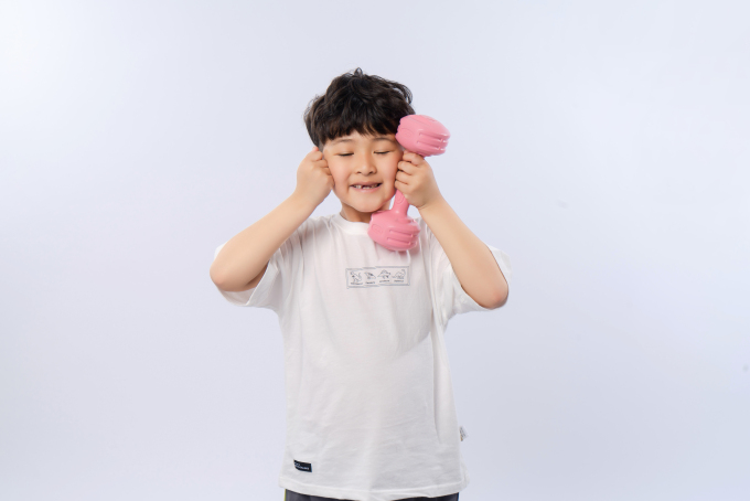 锻炼身体的小学生高清图