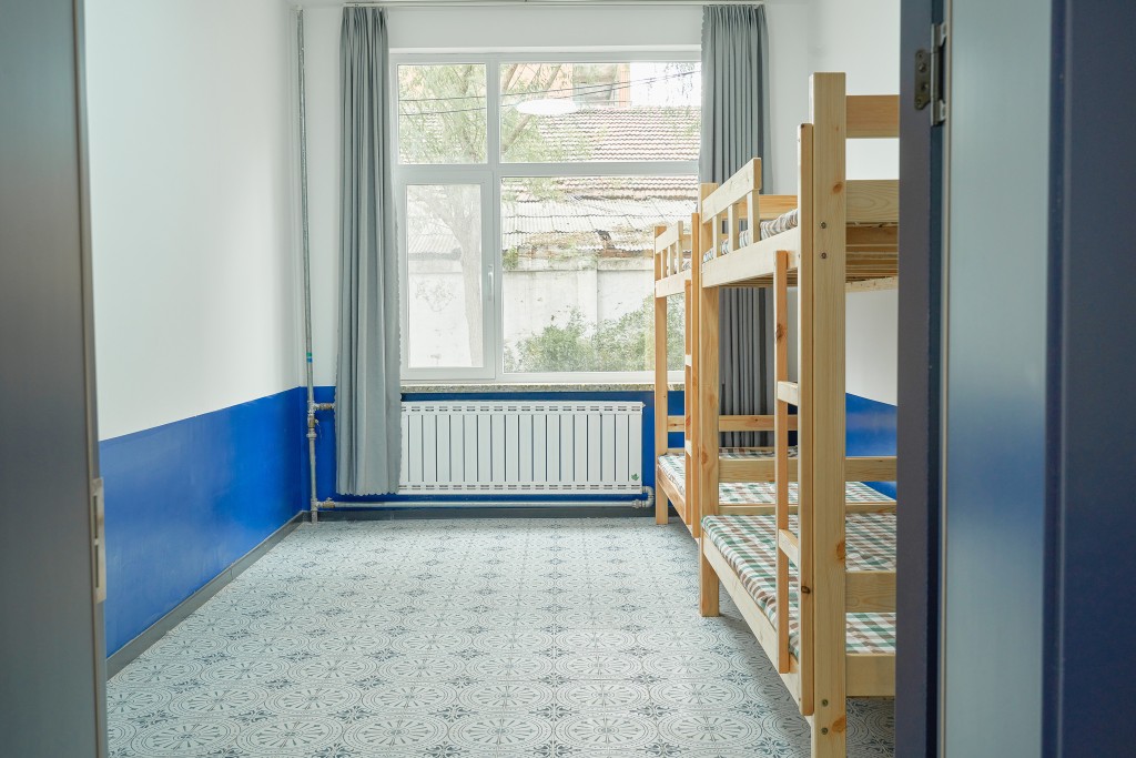 干净整洁的宿舍居住图版权图片下载