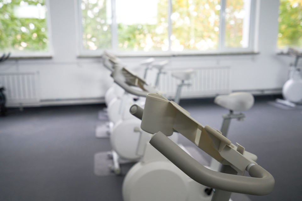 公司健身房高清图