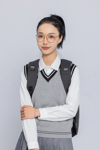 背书包的女学生高清图