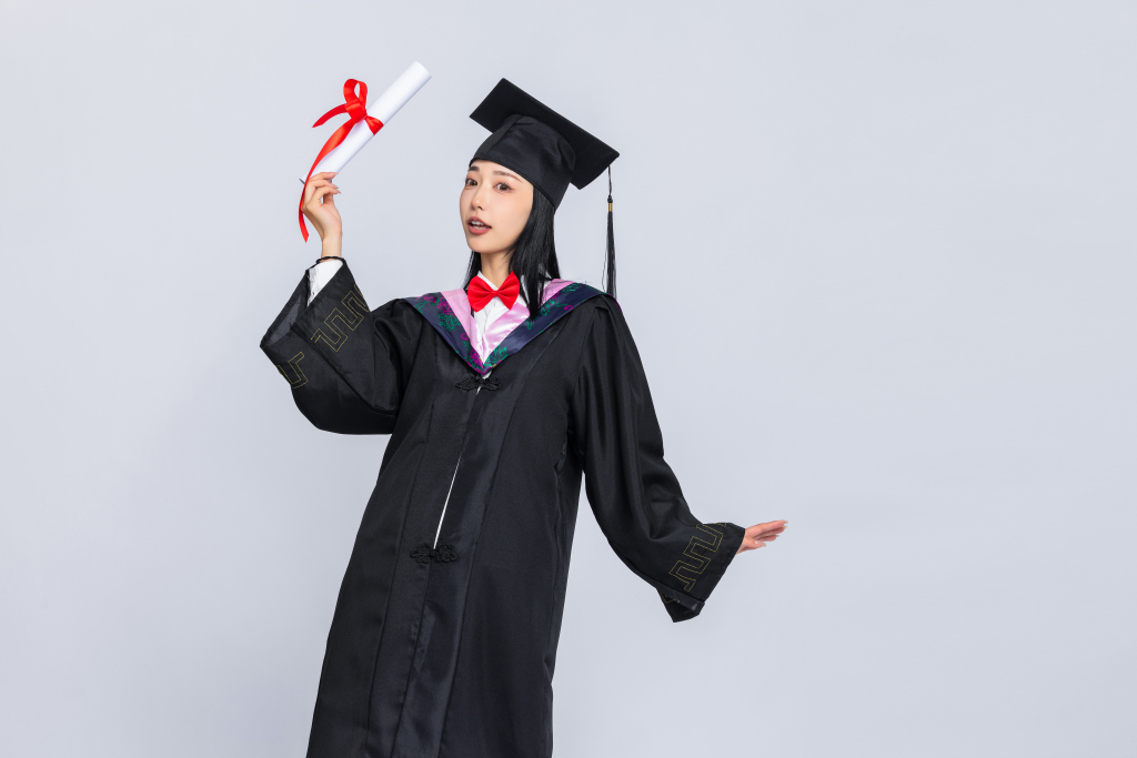 优秀毕业生高清图版权图片下载