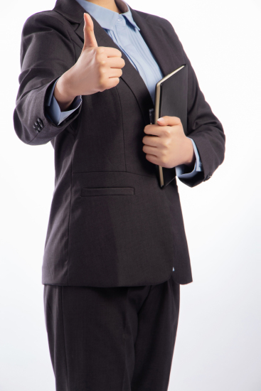 竖起大拇指的手势高清图