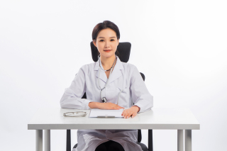 端庄的可爱女孩实拍图