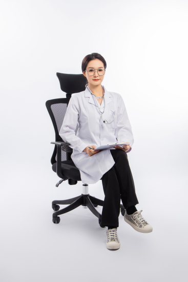 职场专业女性员工图