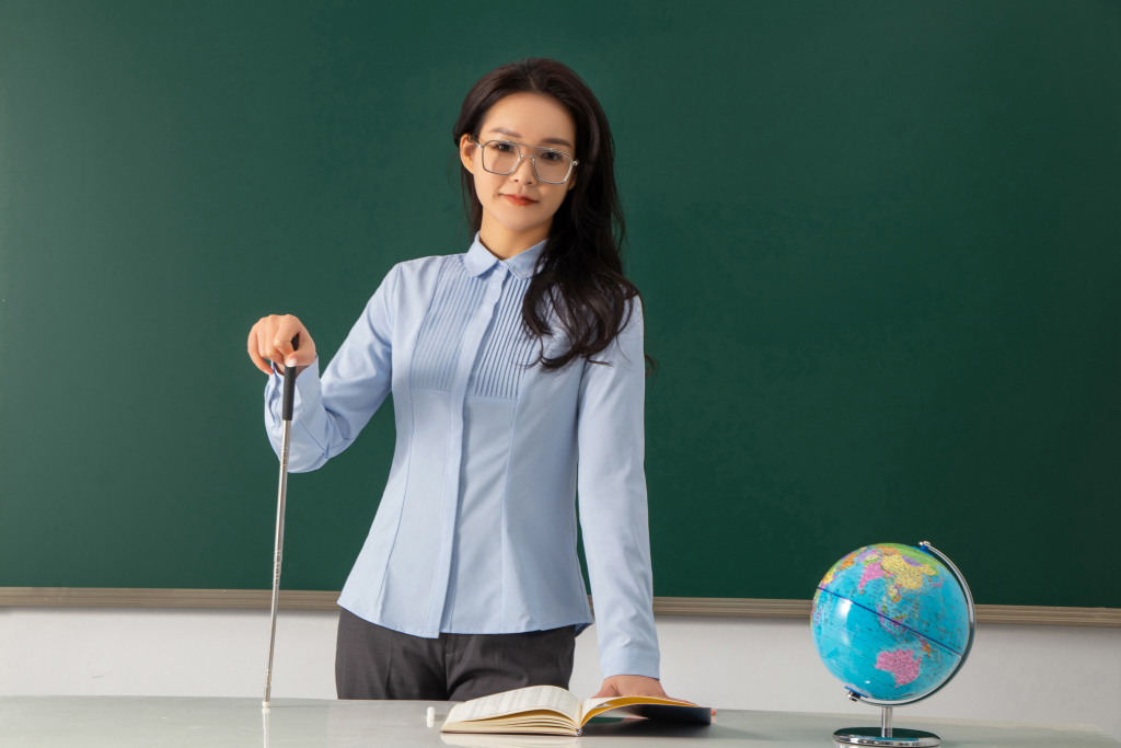 拿教杆的女老师版权图片下载