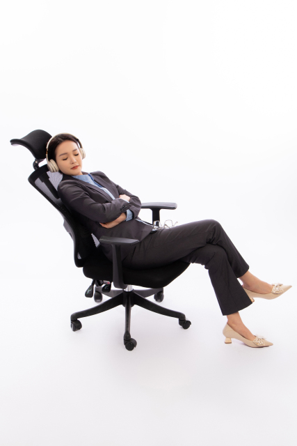 劳累的女性图片