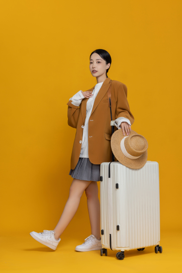 热情活泼的女生高清图