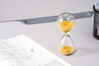 高考冲刺倒计时黄色沙漏高清图