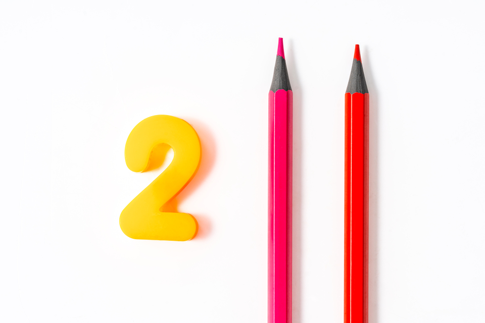 积木2和彩铅摆出的211高清图