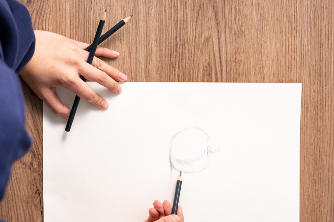 铅笔画创作实拍图