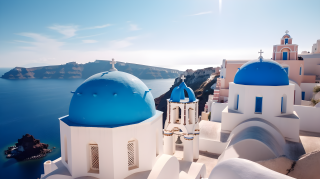 海边的蓝白教堂摄影图