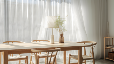 透明层叠风格的简约木质餐桌椅摄影图片