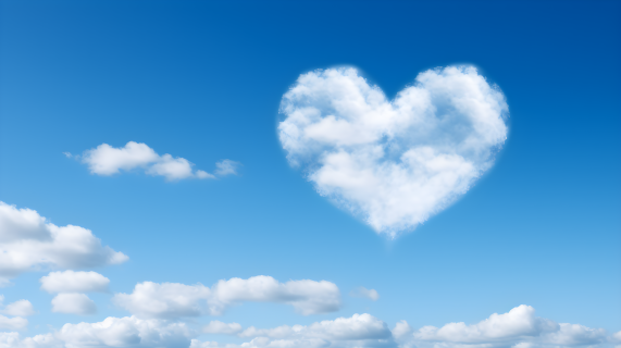 蓝天白云，情感复杂的心形云朵摄影图