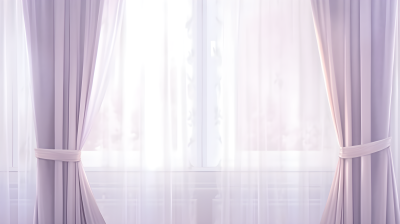 柔软紫色窗帘的摄影图片