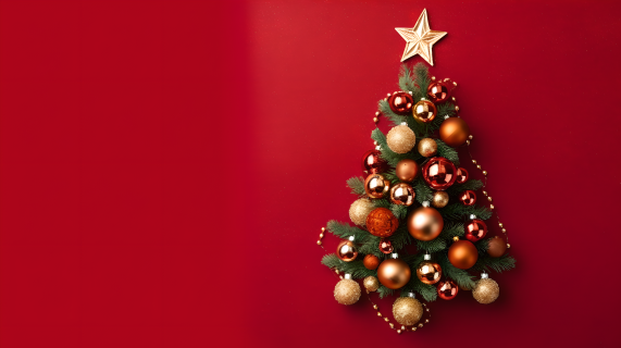 明亮红色背景圣诞树礼物摄影图片