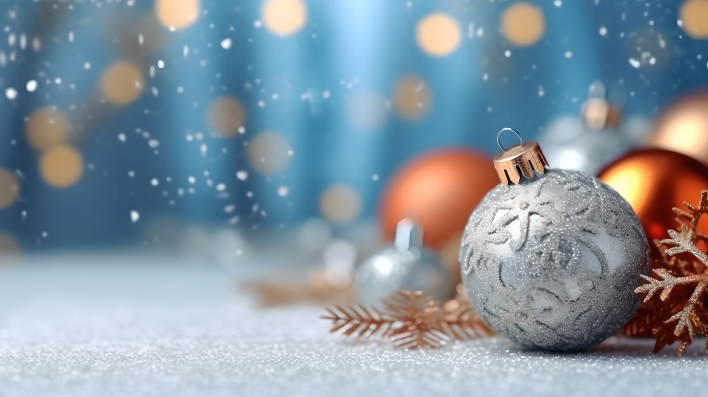 圣诞树装饰梦幻蓝色背景摄影版权图片下载