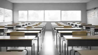 学生专注学习的亚洲学校教室摄影图片