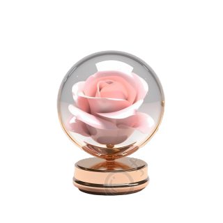 透明背景的玫瑰花水晶球素材